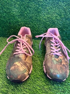 Real tree Mamba mesh Camo athletic sneaker Pink Lace-Up new size 9.5
